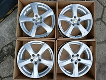 Load image into Gallery viewer, 4x Alufelge 17 Zoll 7.0" 5x108 40ET Ford Focus Rover I Sport Discovery V60 FEL6831356125gp