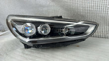 Laden Sie das Bild in den Galerie-Viewer, Frontscheinwerfer Hyundai I30 92102-Q4100 LED Rechts Scheinwerfer Headlight