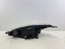 Laden Sie das Bild in den Galerie-Viewer, Frontscheinwerfer Ford Fiesta H1BB-13W029-AD H1BB-13W030-AD Vorderseite SCH2511293021wa