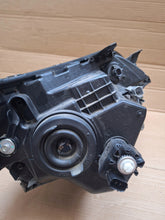 Laden Sie das Bild in den Galerie-Viewer, Frontscheinwerfer Mitsubishi L200 8301D154 LED FALSE Scheinwerfer Headlight SCH1456249584ap