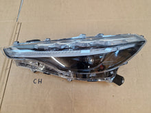 Laden Sie das Bild in den Galerie-Viewer, Frontscheinwerfer Toyota Corolla Links Scheinwerfer Headlight SCH1225887906te
