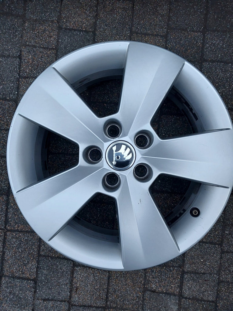 1x Alufelge 15 Zoll 6.0" 5x100 38ET Glanz Silber 5JA601025L Skoda Fabia Iii FEL9437369045qj
