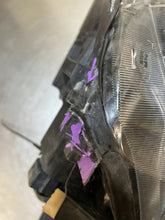 Laden Sie das Bild in den Galerie-Viewer, Frontscheinwerfer VW Polo 2G1941005C Links Scheinwerfer Headlight SCH9233939044zv