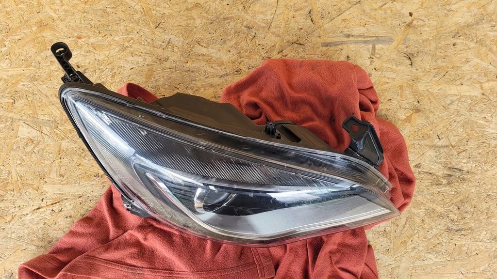 Frontscheinwerfer Opel Astra J 13253651 1ZT010012-02 LED Rechts Headlight