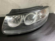 Load image into Gallery viewer, Frontscheinwerfer Hyundai Santa II Fe 92101-2BXXX Links Scheinwerfer Headlight SCH9071809278rl