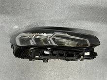 Laden Sie das Bild in den Galerie-Viewer, Frontscheinwerfer BMW 2 Active Tourer U06 5A42244-BMW LED Rechts Headlight SCH1059146894bw