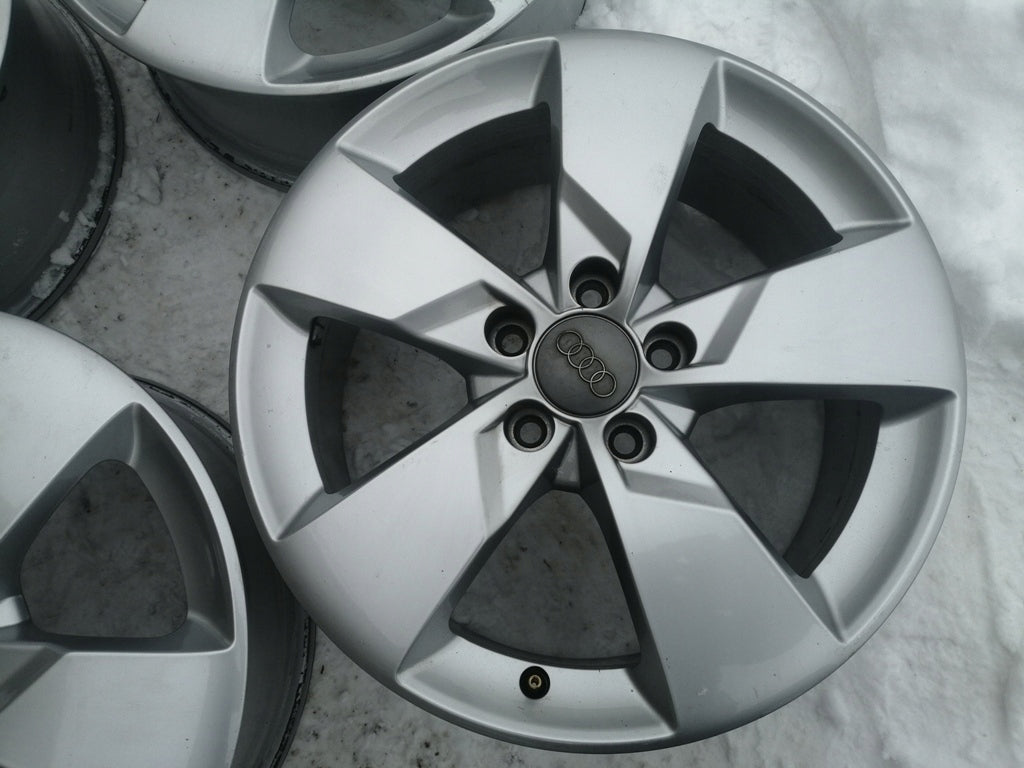 4x Alufelge 17 Zoll 7.0" 5x112 47ET Silber 8S0601025J Audi A6 A4 Rim Wheel FEL5219278112up