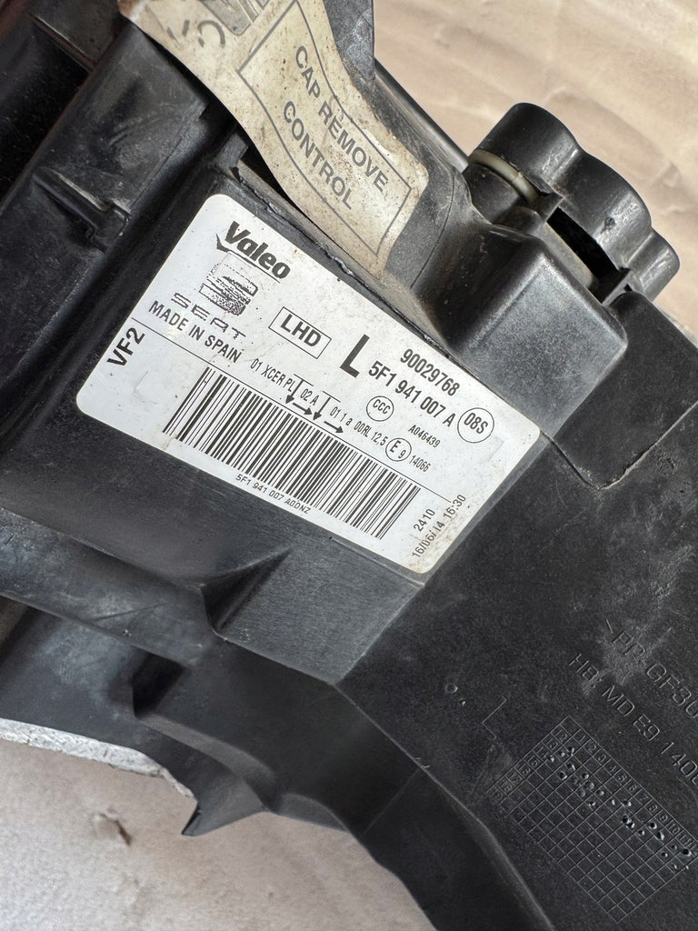 Frontscheinwerfer Seat Leon 5F1941007A Full LED Ein Stück (Rechts oder Links)