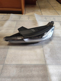 Frontscheinwerfer Hyundai Santa I Fe IV 92207S1000 Ein Stück (Rechts oder Links)