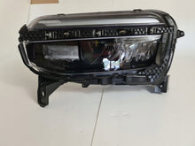 Laden Sie das Bild in den Galerie-Viewer, Frontscheinwerfer Jeep 52218719 LED Links Scheinwerfer Headlight SCH9775780531bk