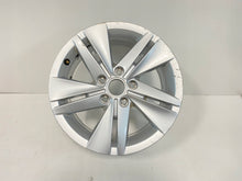 Laden Sie das Bild in den Galerie-Viewer, 1x Alufelge 18 Zoll 7.5" 5x112 51ET Glanz Silber 5H0601025 VW Golf Viii FEL7864237964id