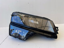 Laden Sie das Bild in den Galerie-Viewer, Frontscheinwerfer Skoda Karoq 57B941016A Rechts Scheinwerfer Headlight SCH6102265745mo