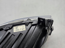 Laden Sie das Bild in den Galerie-Viewer, Frontscheinwerfer Mercedes-Benz Sprinter A9109060000 Rechts oder Links