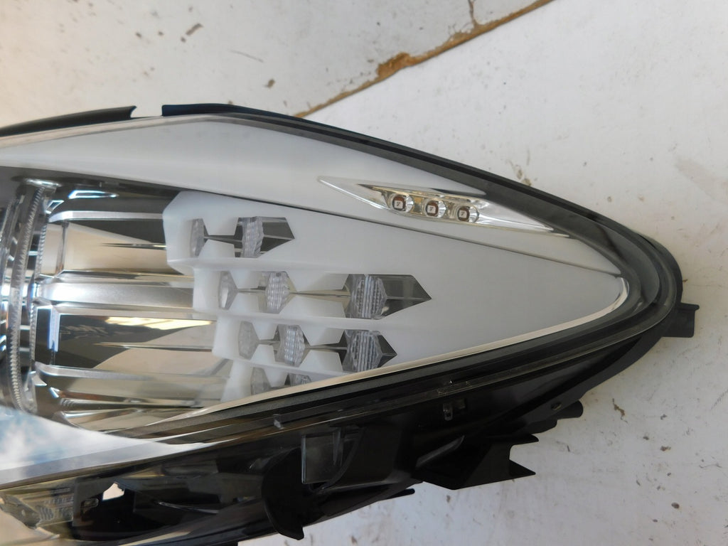 Frontscheinwerfer BMW 5 F11 F10 7203245 Bi-Xenon Ein Stück (Rechts oder Links) SCH3023305478gz