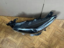 Laden Sie das Bild in den Galerie-Viewer, Frontscheinwerfer Mazda 3 Bn BSP451040 201961718203023857500 FALSE Headlight SCH9978472024ko