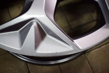 Load image into Gallery viewer, 1x Alufelge 16 Zoll 7.0&quot; 5x112 43ET Glanz Silber 5FA071496 Seat Leon Rim Wheel