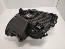 Laden Sie das Bild in den Galerie-Viewer, Frontscheinwerfer Mercedes-Benz W206 A2069064003 Full LED Rechts Headlight SCH6933039403rv