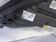 Laden Sie das Bild in den Galerie-Viewer, Frontscheinwerfer Mercedes-Benz Gle A1679065608 LED Rechts Headlight