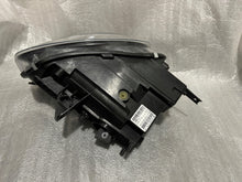 Laden Sie das Bild in den Galerie-Viewer, Frontscheinwerfer Mini Countryman F60 5A04D94-03 LED Rechts Headlight SCH7257390280fp