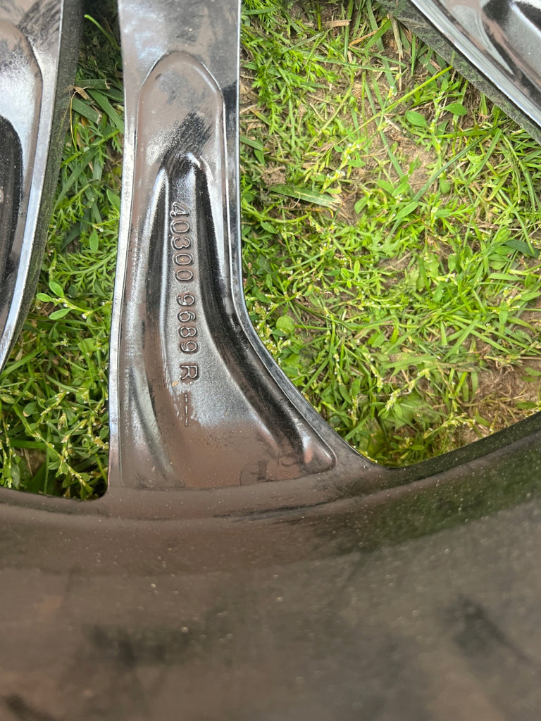 1x Alufelge 20 Zoll 6.5" 5x114.3 33ET Glanz Silber 403009689 Renault Scenic FEL3692136948qd