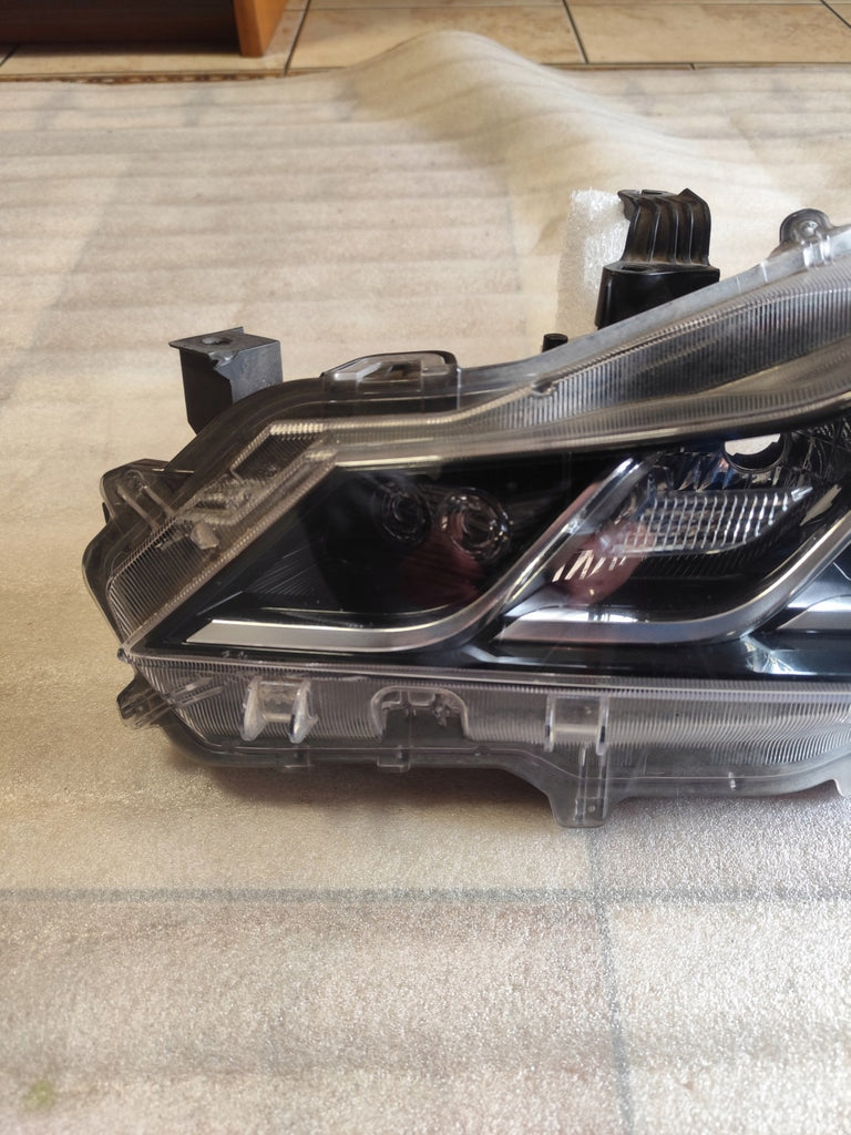 Frontscheinwerfer Toyota Corolla 8115002T31 LED Links Scheinwerfer Headlight SCH3587455843na