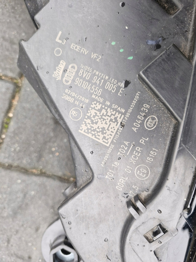 Frontscheinwerfer Audi A3 8V0941005 Xenon Links Scheinwerfer Headlight