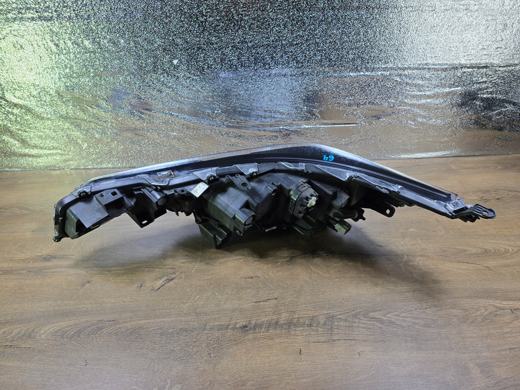 Frontscheinwerfer Suzuki Swace Corolla 81110-02S60 LED Rechts Headlight