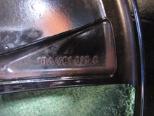 Laden Sie das Bild in den Galerie-Viewer, 1x Alufelge 18 Zoll 7.5" 5x112 50ET Glanz Schwarz 10A601025 VW Id.3 Id.5 Id.4 FEL1744929297up