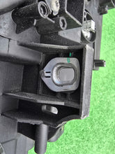 Laden Sie das Bild in den Galerie-Viewer, Frontscheinwerfer Mercedes-Benz Gla A1569061800 Bi-Xenon Rechts Headlight SCH3797606593bi