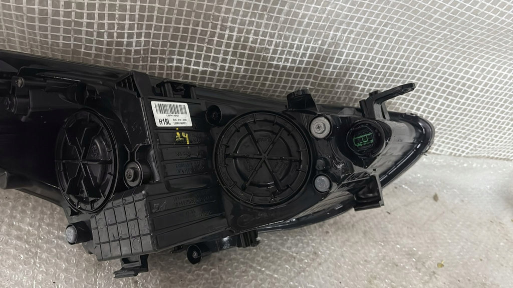 Frontscheinwerfer Hyundai I30 HYUI3012 Links Scheinwerfer Headlight SCH3813698384ah