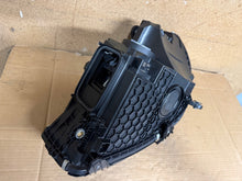 Laden Sie das Bild in den Galerie-Viewer, Frontscheinwerfer Mercedes-Benz W206 A2069068204 LED Rechts Headlight SCH5026953987vt