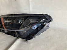 Laden Sie das Bild in den Galerie-Viewer, Frontscheinwerfer Skoda Enyaq 5LB941015A Full LED Links Scheinwerfer Headlight