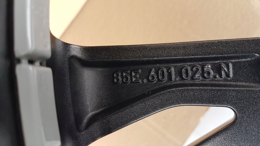 1x Alufelge 21 Zoll 9.5" 5x112 63ET 85E601025N Audi E-Tron Rim Wheel FEL2608263433mk