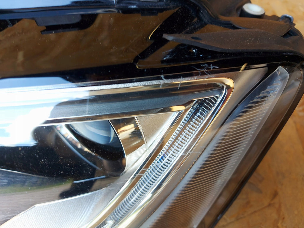 Frontscheinwerfer Audi A5 8T0941005 Xenon Ein Stück (Rechts oder Links)