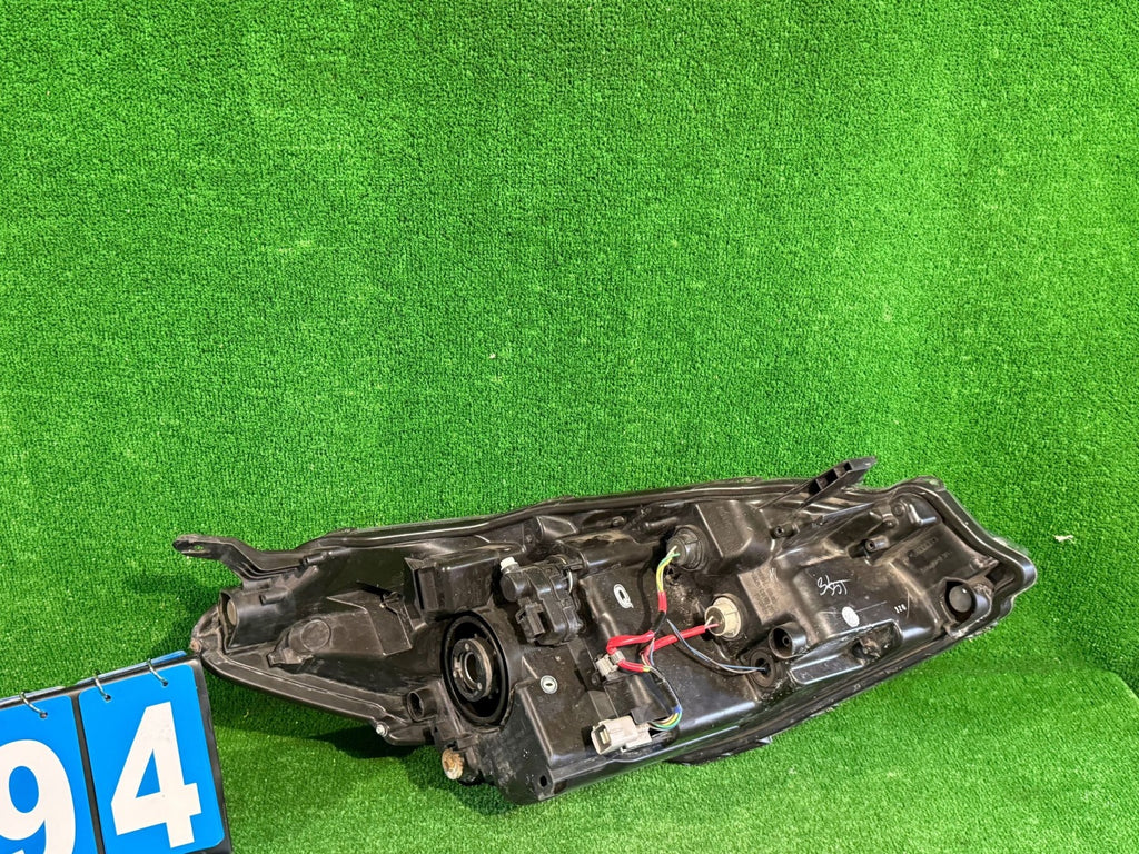 Frontscheinwerfer Toyota Yaris Links Scheinwerfer Headlight SCH5817907781qr
