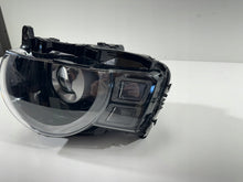 Laden Sie das Bild in den Galerie-Viewer, Frontscheinwerfer Land Rover Defender L8B213W030 Links Scheinwerfer Headlight SCH8893644996hg