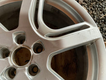 Load image into Gallery viewer, 1x Alufelge 18 Zoll 8.0" 5x112 39ET Glanz Silber 8R0601025A Audi Q5 Rim Wheel FEL1707425127gj