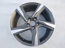 Laden Sie das Bild in den Galerie-Viewer, 1x Alufelge 17 Zoll 7.0&quot; 5x108 50ET Matt Graphit 31347131 Volvo V40 Rim Wheel
