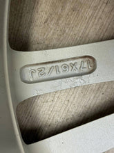 Laden Sie das Bild in den Galerie-Viewer, 1x Alufelge 17 Zoll 43210-61M72 Suzuki Vitara I Sx4 S-Cross Rim Wheel FEL9418139079je