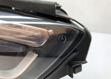 Laden Sie das Bild in den Galerie-Viewer, Frontscheinwerfer Mercedes-Benz W247 A2479064404 Ein Stück (Rechts oder Links) SCH4589632898uj