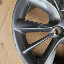 Load image into Gallery viewer, 1x Alufelge 16 Zoll 6.5" 4x100 40ET Glanz Silber 13374019 Opel Corsa Rim Wheel FEL7756916663tv
