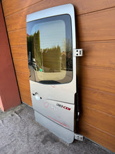 Load image into Gallery viewer, Tür Mercedes-Benz Sprinter A9067402400A9067402400 Hinten Rechts Silber Door Porta