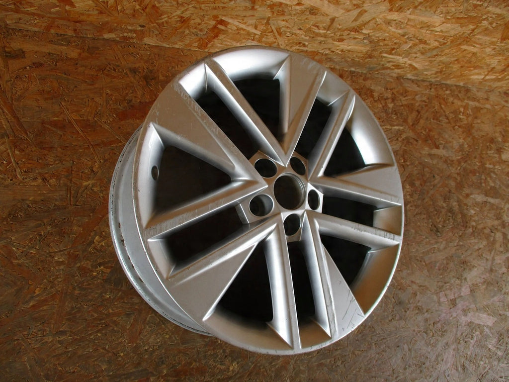 1x Alufelge 17 Zoll 7.0" 5x100 46ET 6V0601025C Skoda Fabia Iii Rim Wheel