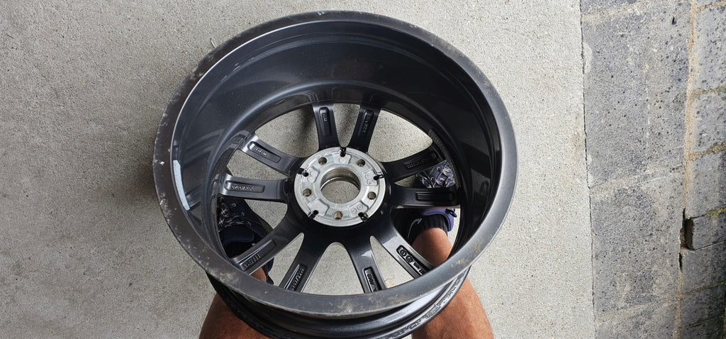 1x Alufelge 18 Zoll 8.0" 5x112 33ET A2574010800 Mercedes-Benz Cls Rim Wheel FEL4502141050xb
