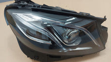 Laden Sie das Bild in den Galerie-Viewer, Frontscheinwerfer Mercedes-Benz W213 A2139064804 Rechts Scheinwerfer Headlight SCH6504668130yb