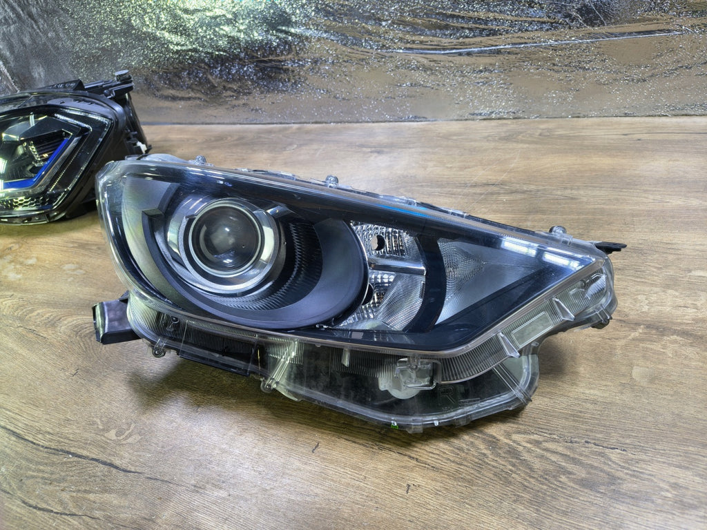 Frontscheinwerfer Toyota 4 Yaris K0-6EU Rechts Scheinwerfer Headlight SCH6214689354dx