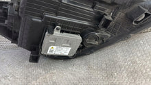 Laden Sie das Bild in den Galerie-Viewer, Frontscheinwerfer Kia Ceed 3Z921-01700 Links Scheinwerfer Headlight SCH2362510761ca