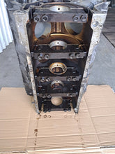 Laden Sie das Bild in den Galerie-Viewer, Motorblock Mercedes-Benz W126 116 963 Benzin Unkomplett