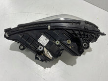 Laden Sie das Bild in den Galerie-Viewer, Frontscheinwerfer Mercedes-Benz A2069066204 LED Rechts Scheinwerfer Headlight SCH9026054849rv