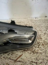 Load image into Gallery viewer, Frontscheinwerfer Audi A1 8X0941004N 8X0941003N Xenon Rechts Headlight SCH3790210673xd